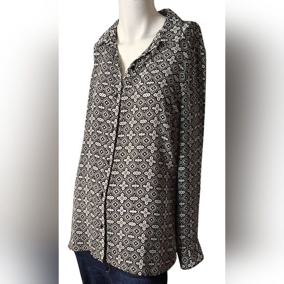 Banana Republic Black & White Button Down Shirt Blouse Top Sz medium - Picture 2 of 10